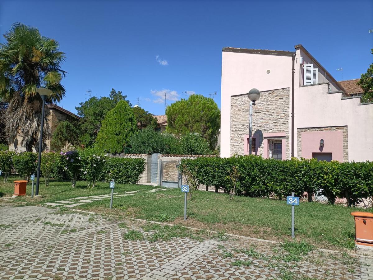Bed and Breakfast Bb Letterario Rávena Exterior foto
